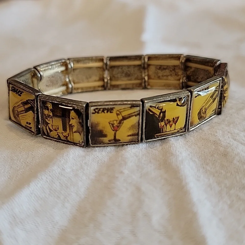 Vintage Comic Strip Stretch Bracelet 1/2in Squares - Picture 3 of 3